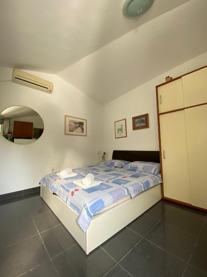 Apartmani Sara Omisalj Ngoại thất bức ảnh